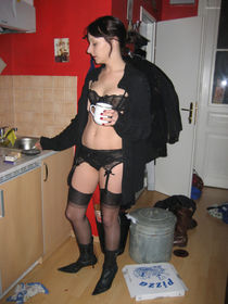 Mistress Pee Slave BDSM