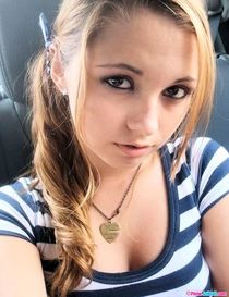 She don't shave clit but